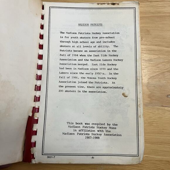 Vintage 1988 Kitchen Goals Madison Patriots Hockey Moms Cookbook Madison WI - Picture 2 of 10